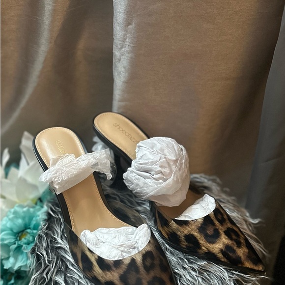 Leapord pointy heeled shoes NWT - Picture 7 of 12